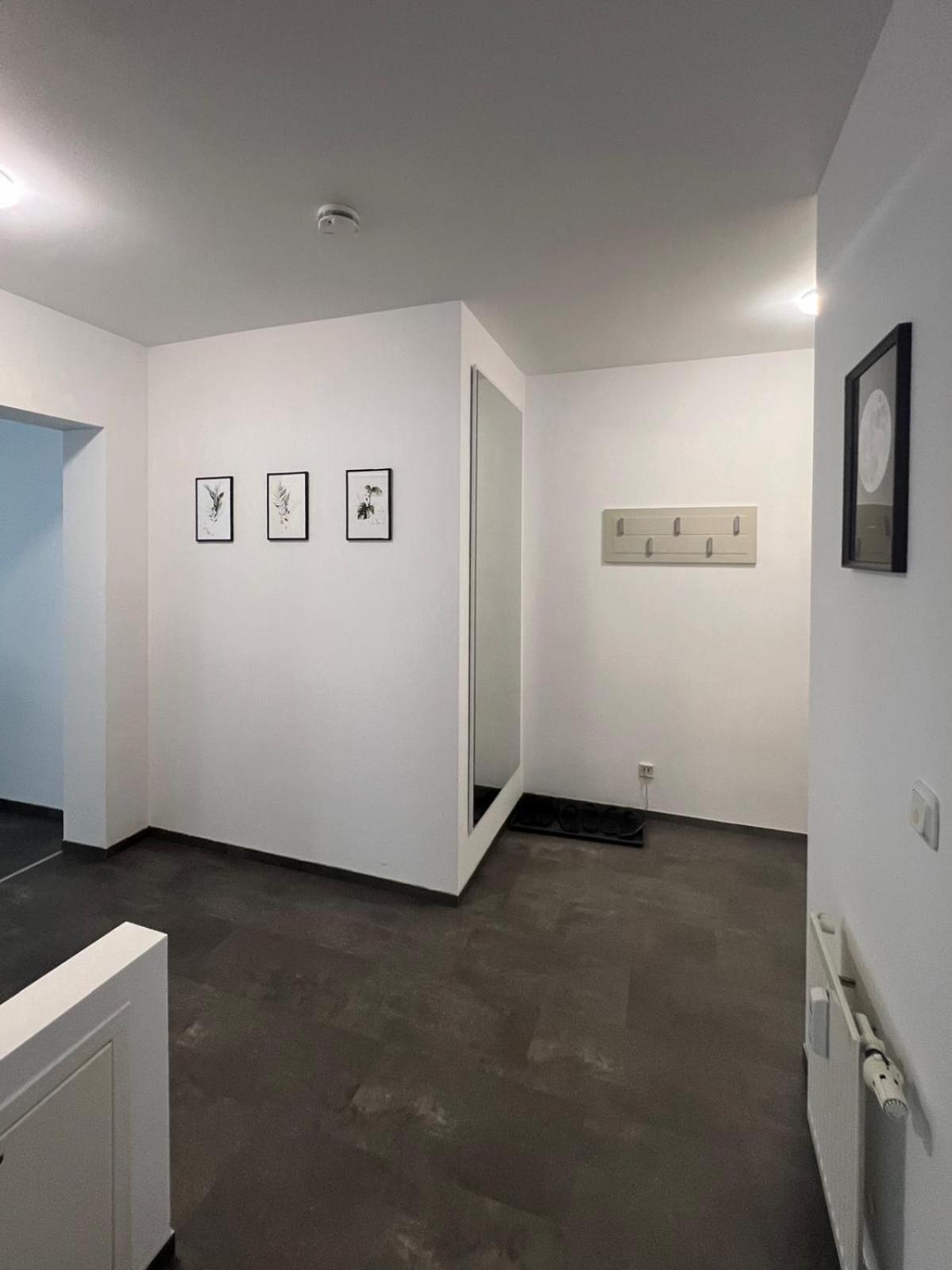 Pv Apartment *